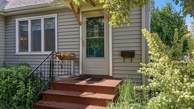 27 17th Street, Cloquet, MN 55720