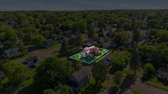 27 17th Street, Cloquet, MN 55720
