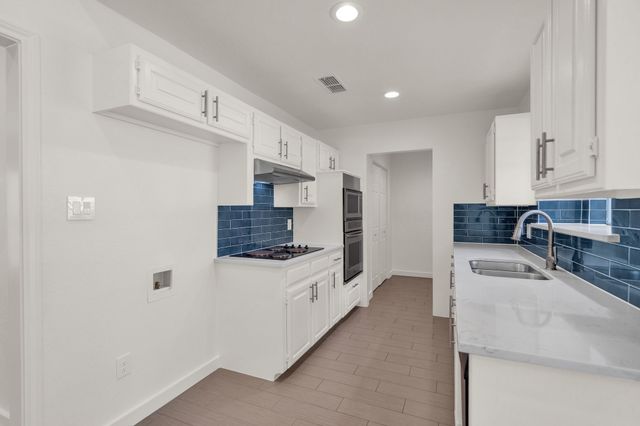 2233 Woodview Drive, Flower Mound, TX 75028