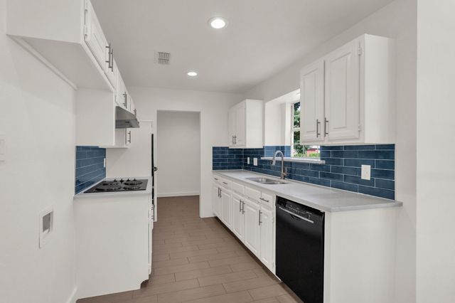 2233 Woodview Drive, Flower Mound, TX 75028