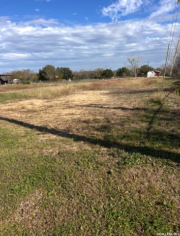 1908 Tierra Mesa, China Grove, TX 78263