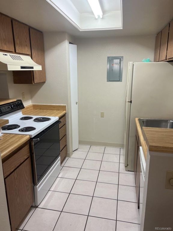 14101 E Jewell Avenue 201, Aurora, CO 80012