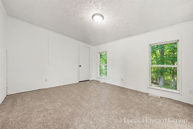 6088 W 1 Mile Road, Hesperia, MI 49421