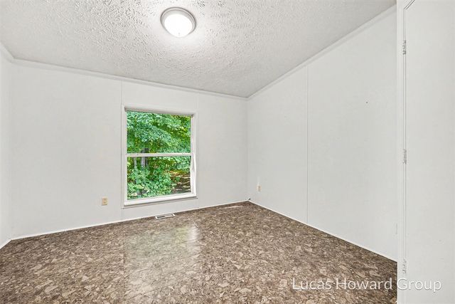 6088 W 1 Mile Road, Hesperia, MI 49421