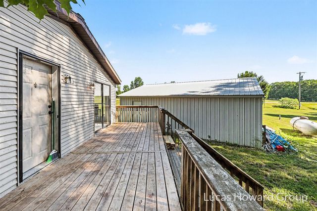 6088 W 1 Mile Road, Hesperia, MI 49421