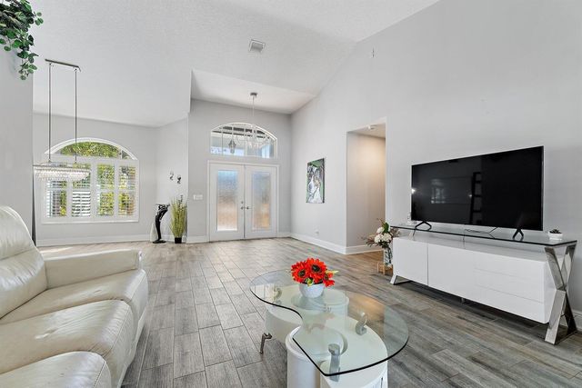 13033 Randolph Siding Road N, Jupiter, FL 33478