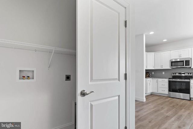 667 BRITTANY DRIVE, Mechanicsburg, PA 17055