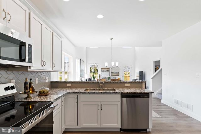 667 BRITTANY DRIVE, Mechanicsburg, PA 17055