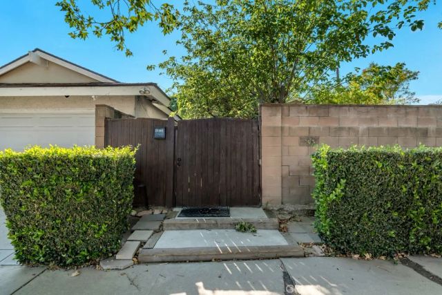23101 Lanark Street 2, West Hills, CA 91304