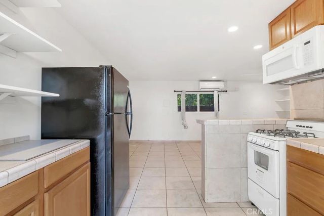 23101 Lanark Street 2, West Hills, CA 91304