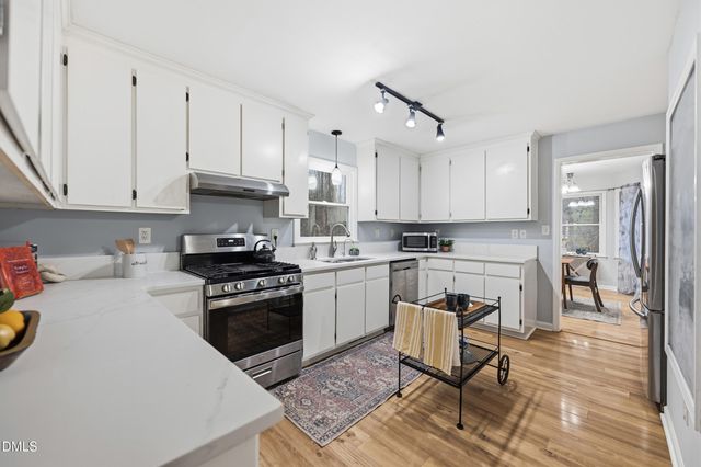 104 Pointe Place, Hillsborough, NC 27278