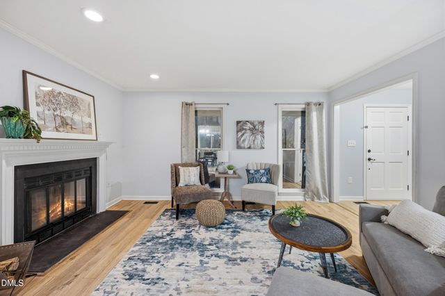 104 Pointe Place, Hillsborough, NC 27278