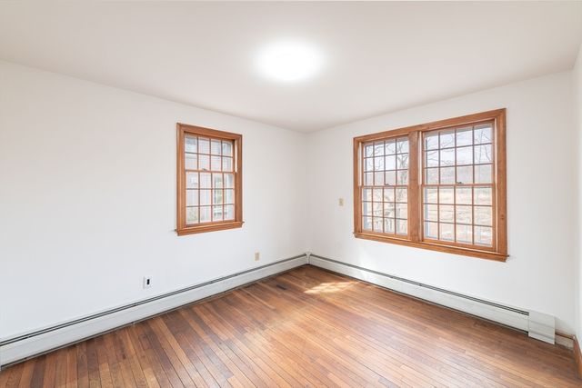 72 Loop Rd, Falmouth, MA 02540