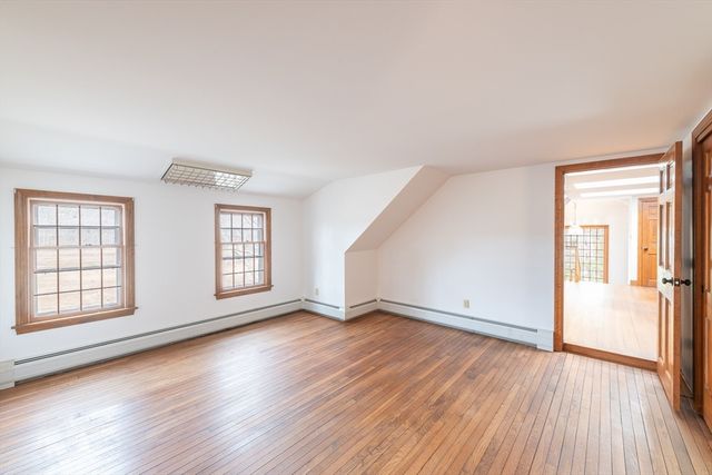 72 Loop Rd, Falmouth, MA 02540