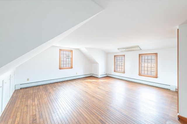 72 Loop Rd, Falmouth, MA 02540