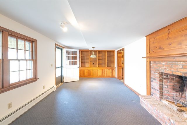 72 Loop Rd, Falmouth, MA 02540