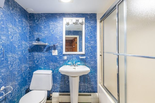 72 Loop Rd, Falmouth, MA 02540