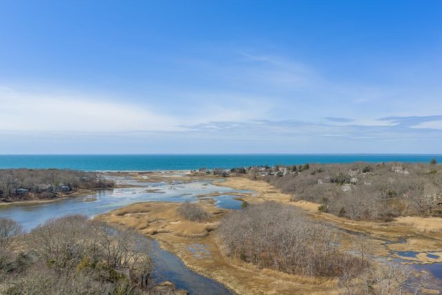 72 Loop Rd, Falmouth, MA 02540