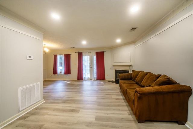 1020 Plantation Way NW, Kennesaw, GA 30144