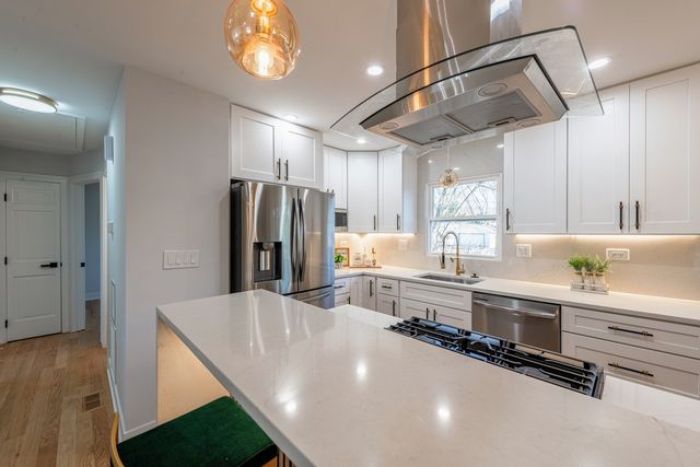 719 Webster Street, Algonquin, IL 60102