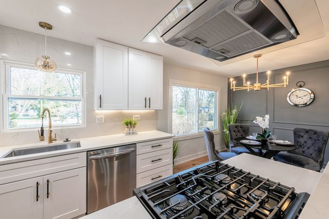 719 Webster Street, Algonquin, IL 60102