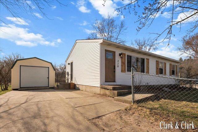 320 Roberta Jayne Drive, Lowell, MI 49331