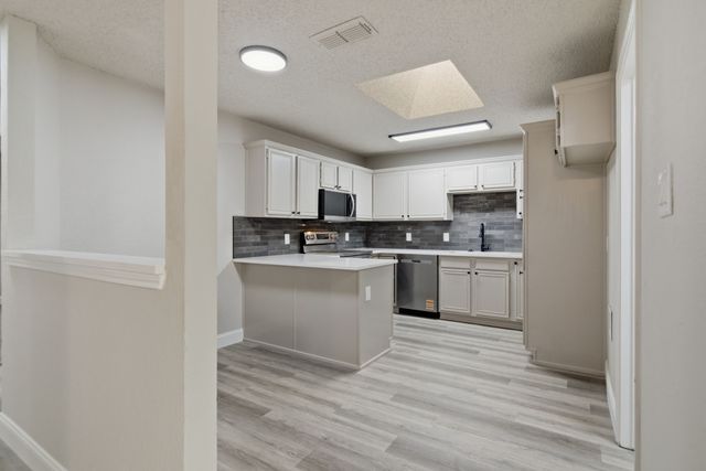 8105 Spruce Valley Drive, Fort Worth, TX 76137