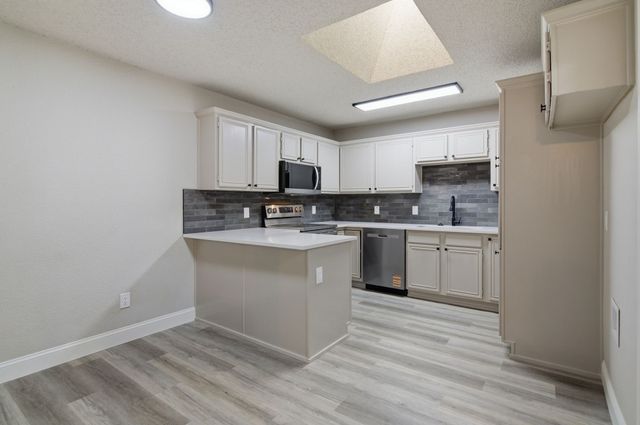 8105 Spruce Valley Drive, Fort Worth, TX 76137