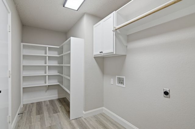 8105 Spruce Valley Drive, Fort Worth, TX 76137