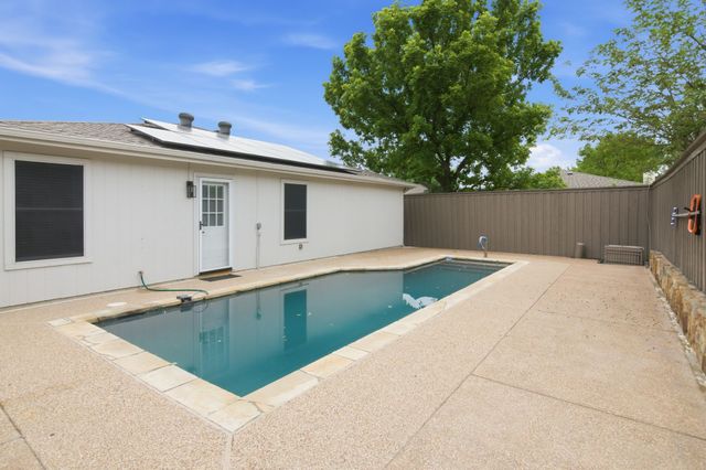 8105 Spruce Valley Drive, Fort Worth, TX 76137