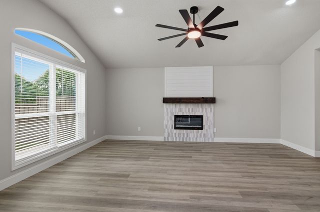 8105 Spruce Valley Drive, Fort Worth, TX 76137