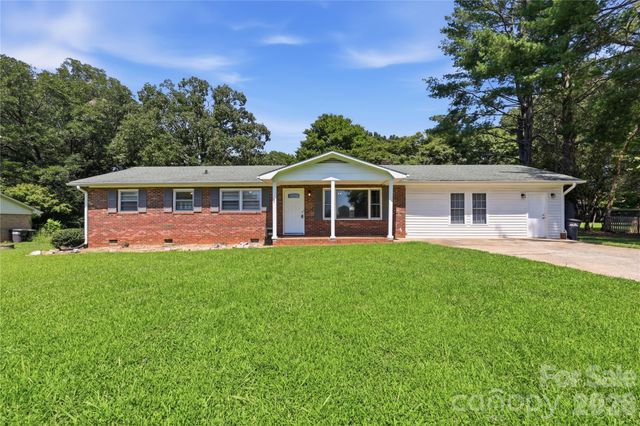 2819 Randolph Road, Statesville, NC 28625