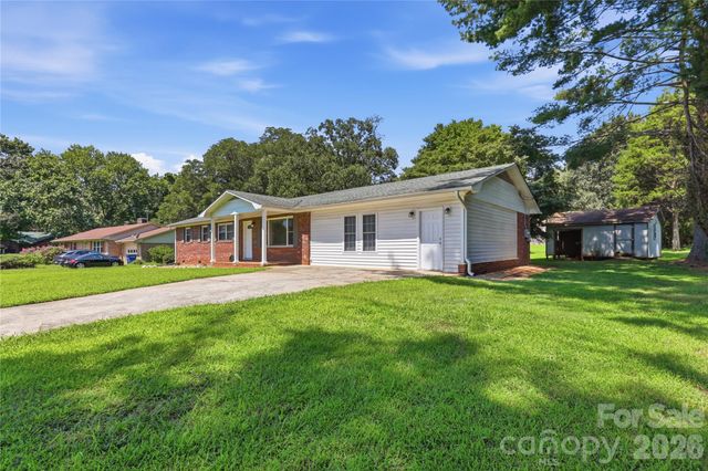2819 Randolph Road, Statesville, NC 28625