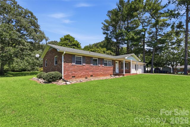 2819 Randolph Road, Statesville, NC 28625