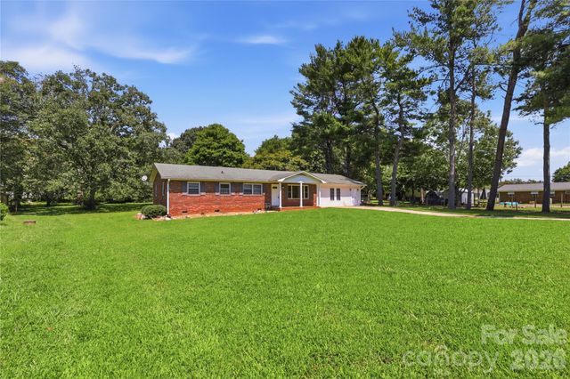 2819 Randolph Road, Statesville, NC 28625