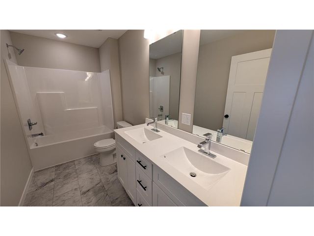 1060 Sharptail Run, New Richmond, WI 54017