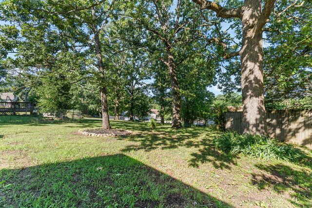 230 Meadow Ridge N, Branson, MO 65616