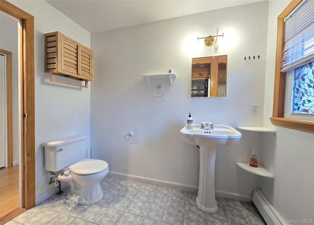 27 Forest Trail, Ridge, NY 11961