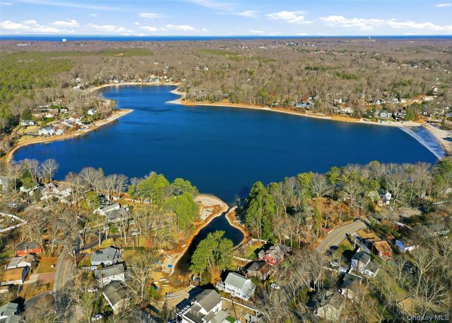 27 Forest Trail, Ridge, NY 11961