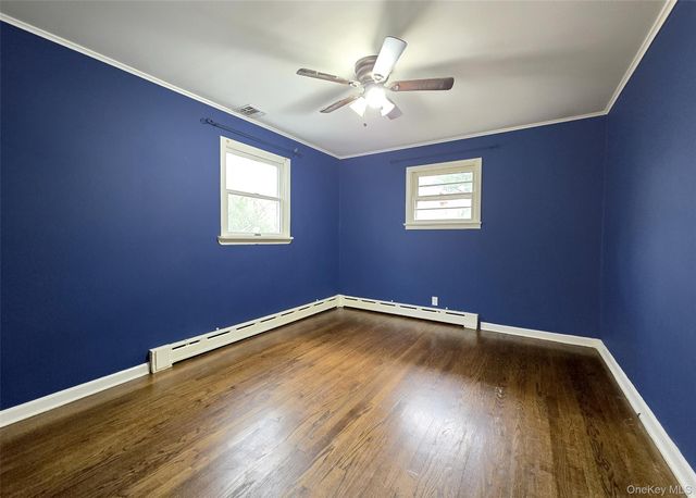 27 Forest Trail, Ridge, NY 11961