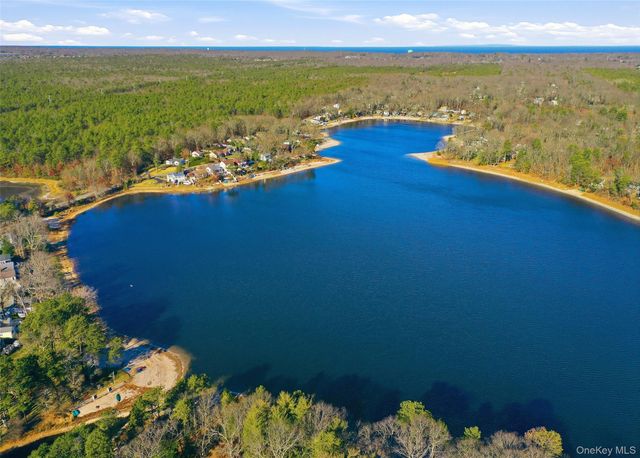 27 Forest Trail, Ridge, NY 11961