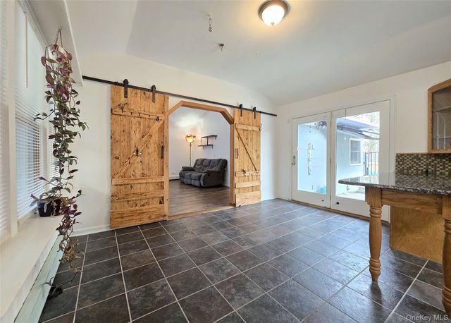 27 Forest Trail, Ridge, NY 11961