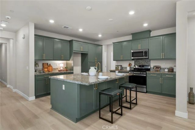 3915 Oregon Ash, San Bernardino, CA 92407