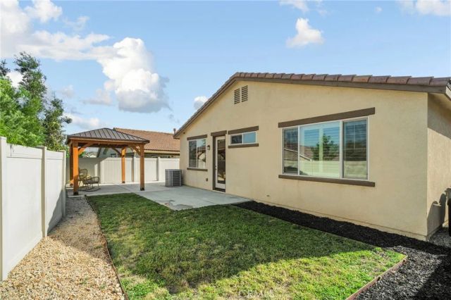 3915 Oregon Ash, San Bernardino, CA 92407