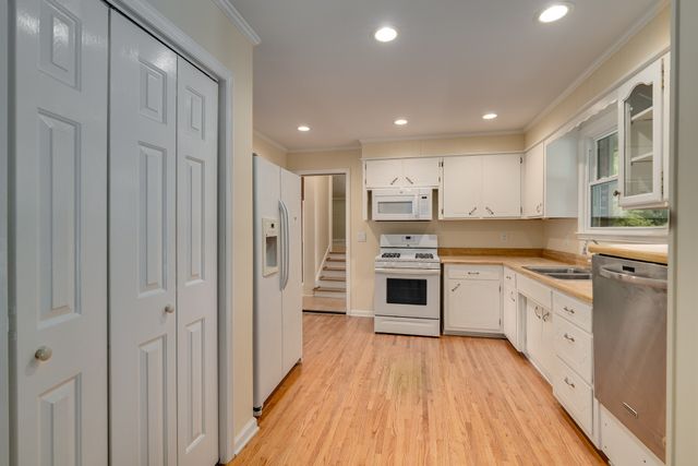 408 Hillview Dr, Mount Juliet, TN 37122