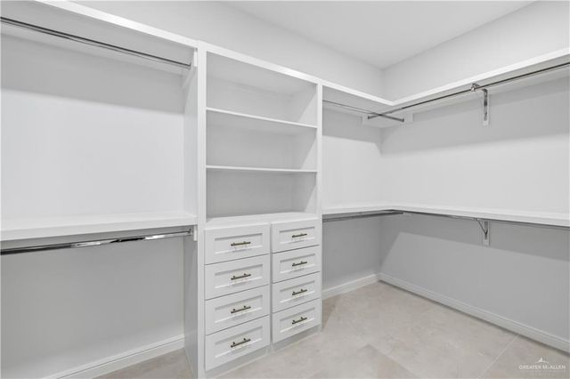 1300 S Waxahachie Street, Alton, TX 78573