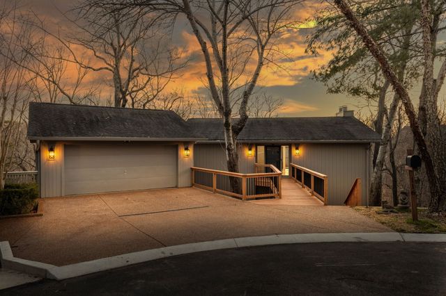 116 Harpeth Trace Ct, Nashville, TN 37221