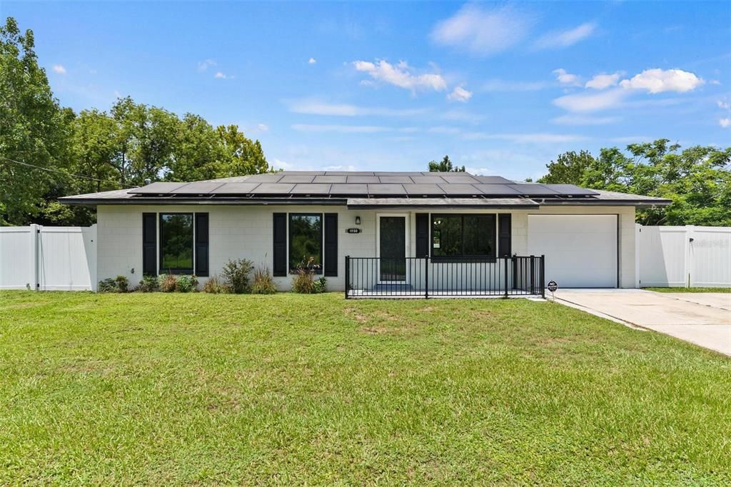 1550 PALM AVENUE, Tavares, FL 32778
