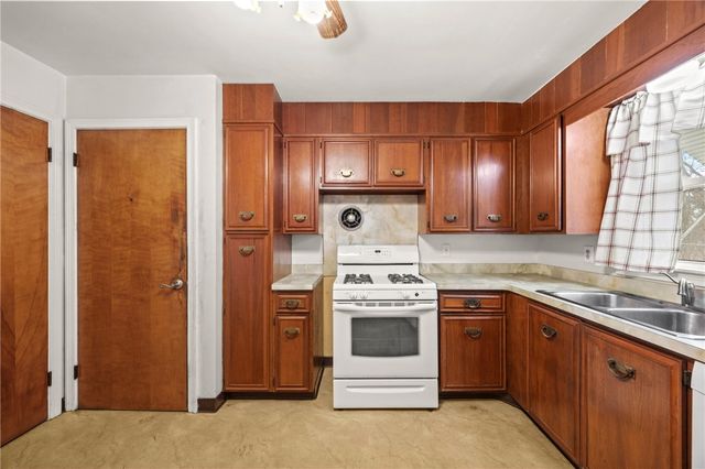 155 Burley Road, Rochester, NY 14612