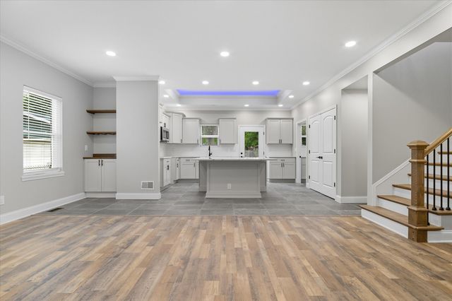 8618 Beatrice, Westland, MI 48185